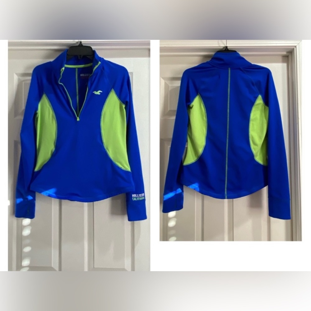 Hollister Sport Athletic quarter Zipper pullover is a junior size Large.